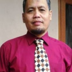 Dr. Aris Munandar.
