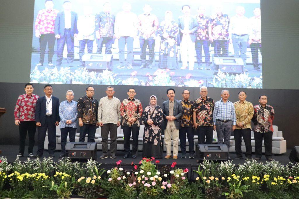 Read more about the article Prodi Ilmu Politik FISIP UNAS Gelar “Deliar Noer Memorial Lecture” untuk Peringati Dies Natalis UNAS ke-75