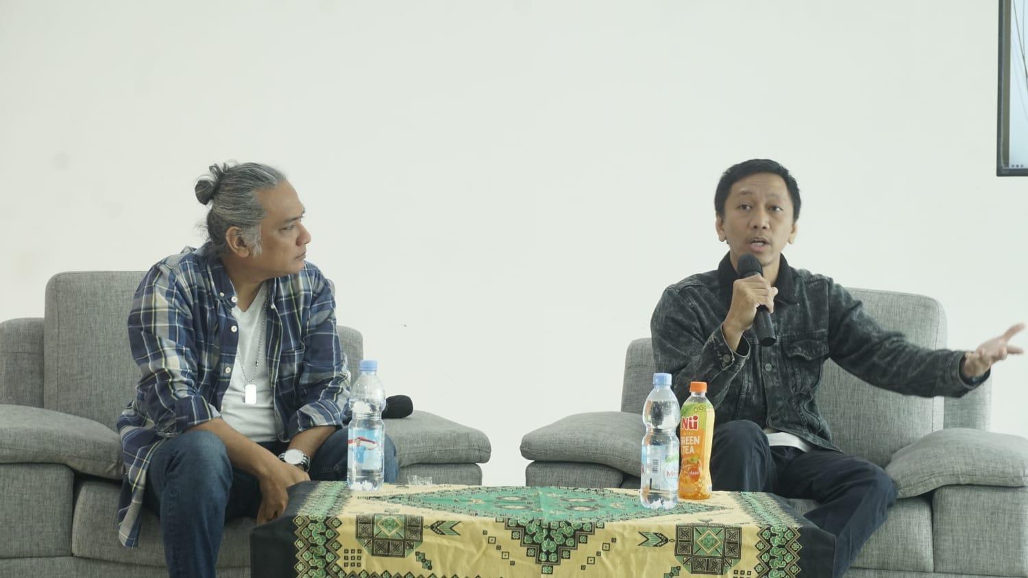 Read more about the article Seminar kelas Videografi : Kolaborasi Tim dalam mengoptimalkan proses Produksi Film dari Pra-Produksi sampai Paska Produksi