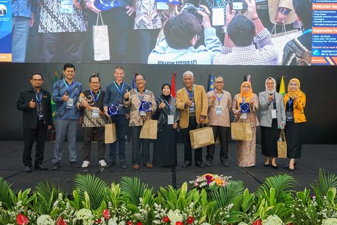 You are currently viewing Unas Kumpulkan Ilmuwan Sosial dan Politik Kelas Dunia di ICOSOP II